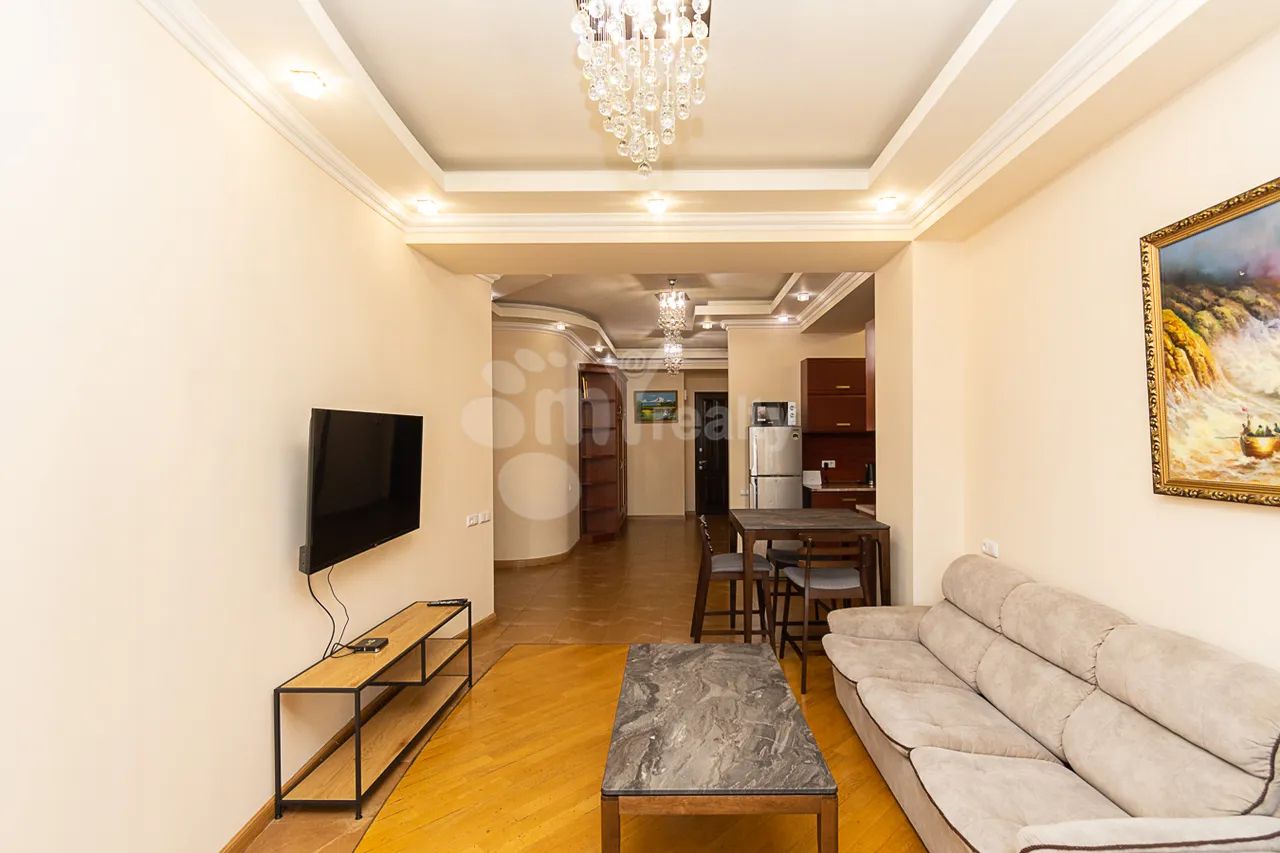 3 bedroom apartment for rent خیابان واردانانتس, مرکز شهر ایروان, 160007