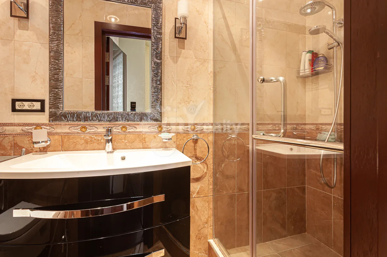 3 bedroom apartment for rent (خیابان نورترن (شمالی, مرکز شهر ایروان, 161504