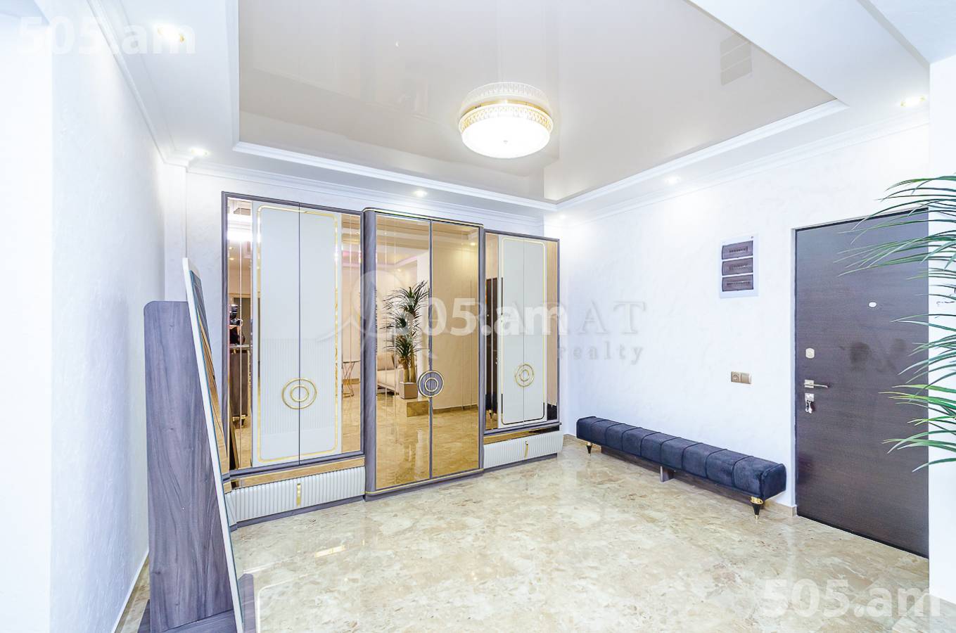 3 bedroom apartment for sale Antarayin St, Center Yerevan, 154788