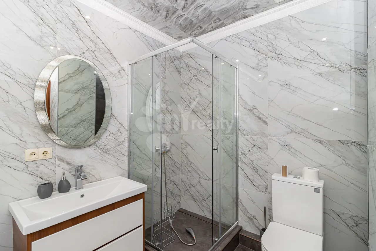 3 bedroom apartment for sale Antarayin St, Center Yerevan, 160792