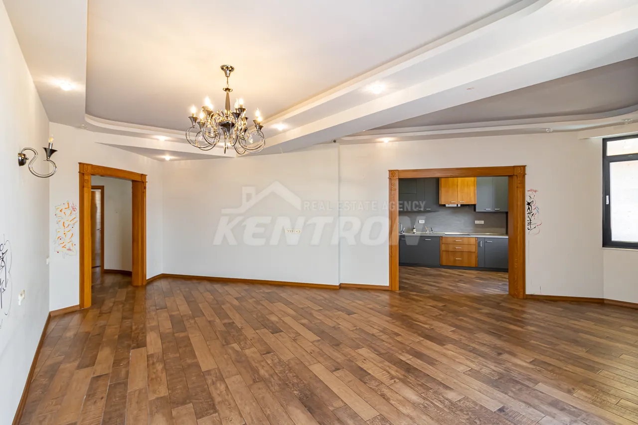 4 bedroom apartment for sale D. Demirchyan St, Center Yerevan, 157680