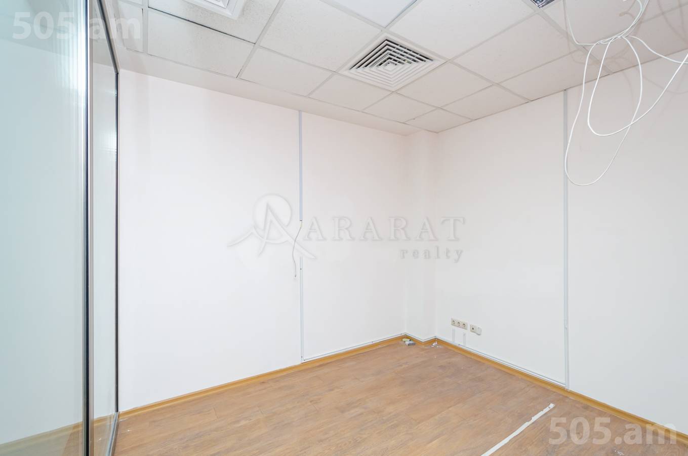 Снять коммерческoе помещение Г.Лусаворич ул, Центр Ереван, 153218