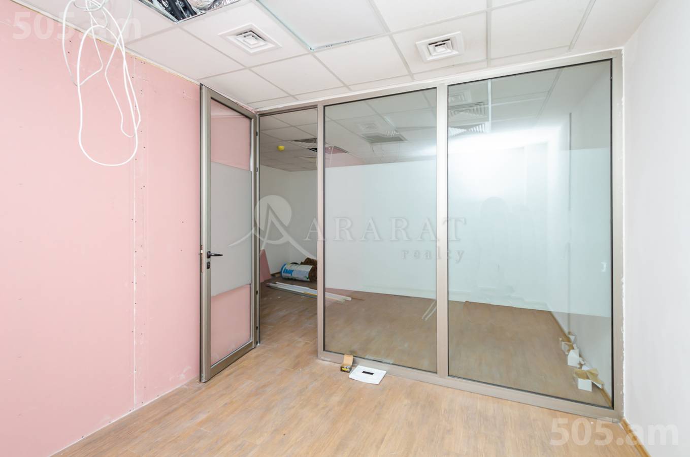 Снять коммерческoе помещение Г.Лусаворич ул, Центр Ереван, 153218