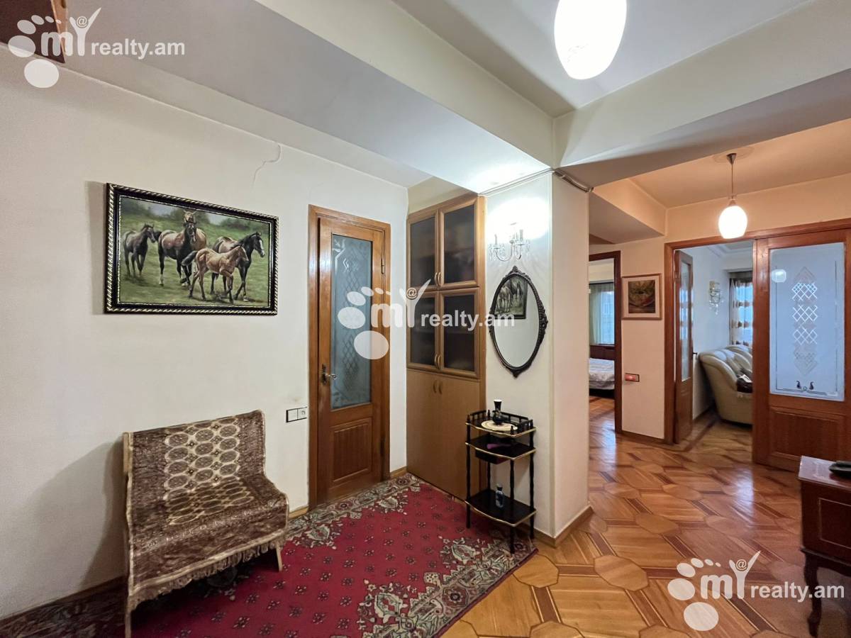 3 bedroom apartment for sale خیابان هاکوبیان, عربگیر ایروان, 156852