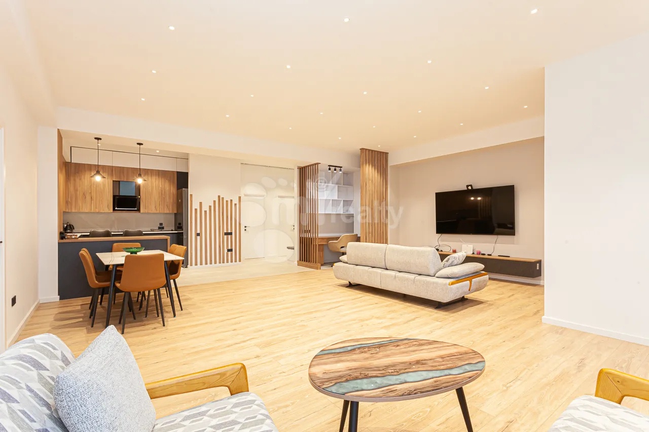 3 bedroom apartment for sale Paronyan St, Center Yerevan, 157376