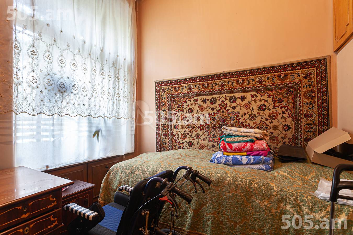 Купить 3 комнатную квартиру Абовян ул, Центр Ереван, 156139