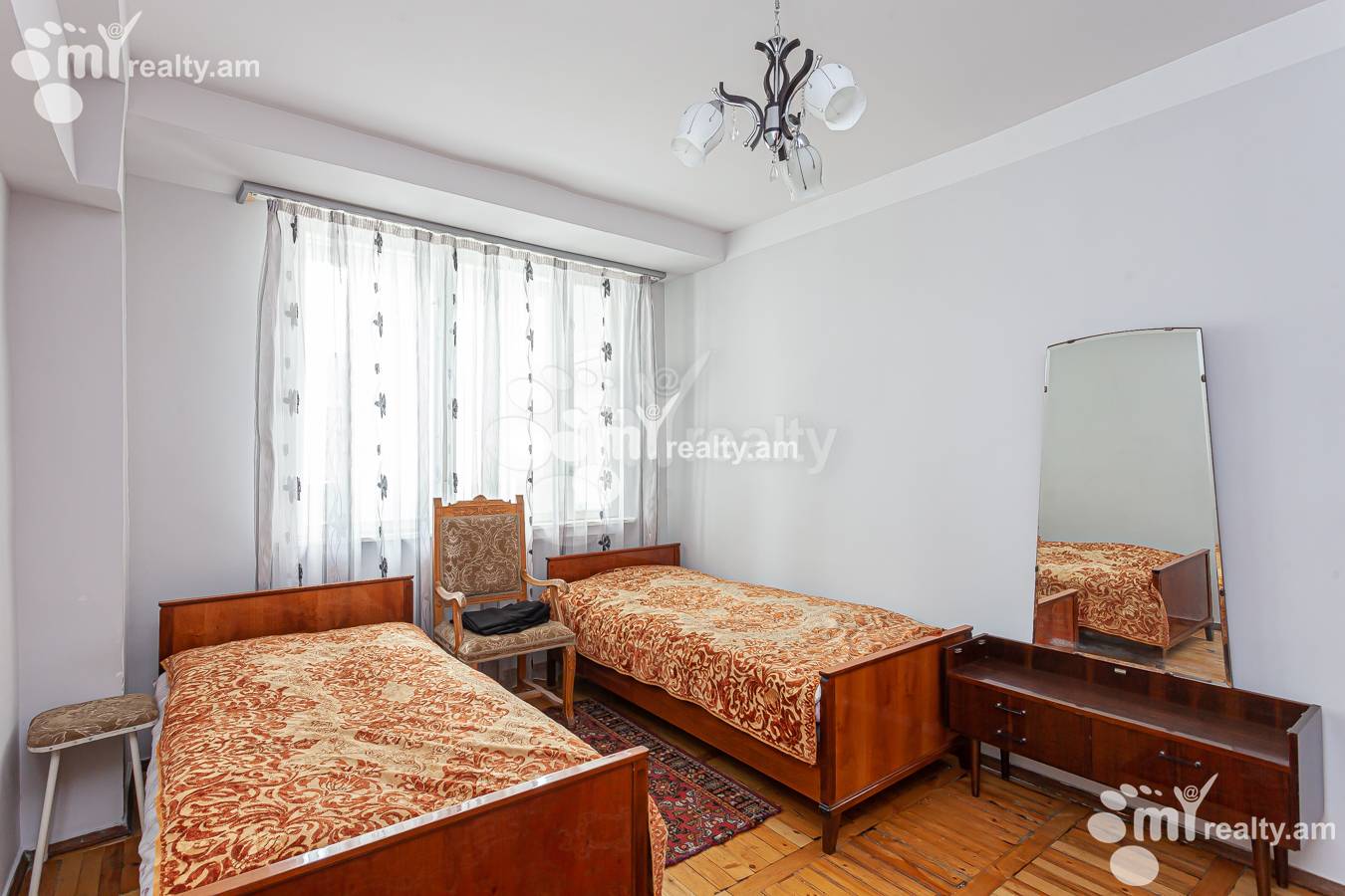 3 bedroom apartment for sale Kajaznuni St, Center Yerevan, 145073