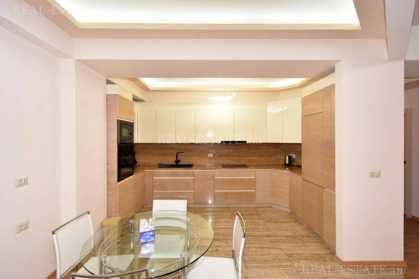 4 bedroom apartment for rent Leo St, Center Yerevan, 128238