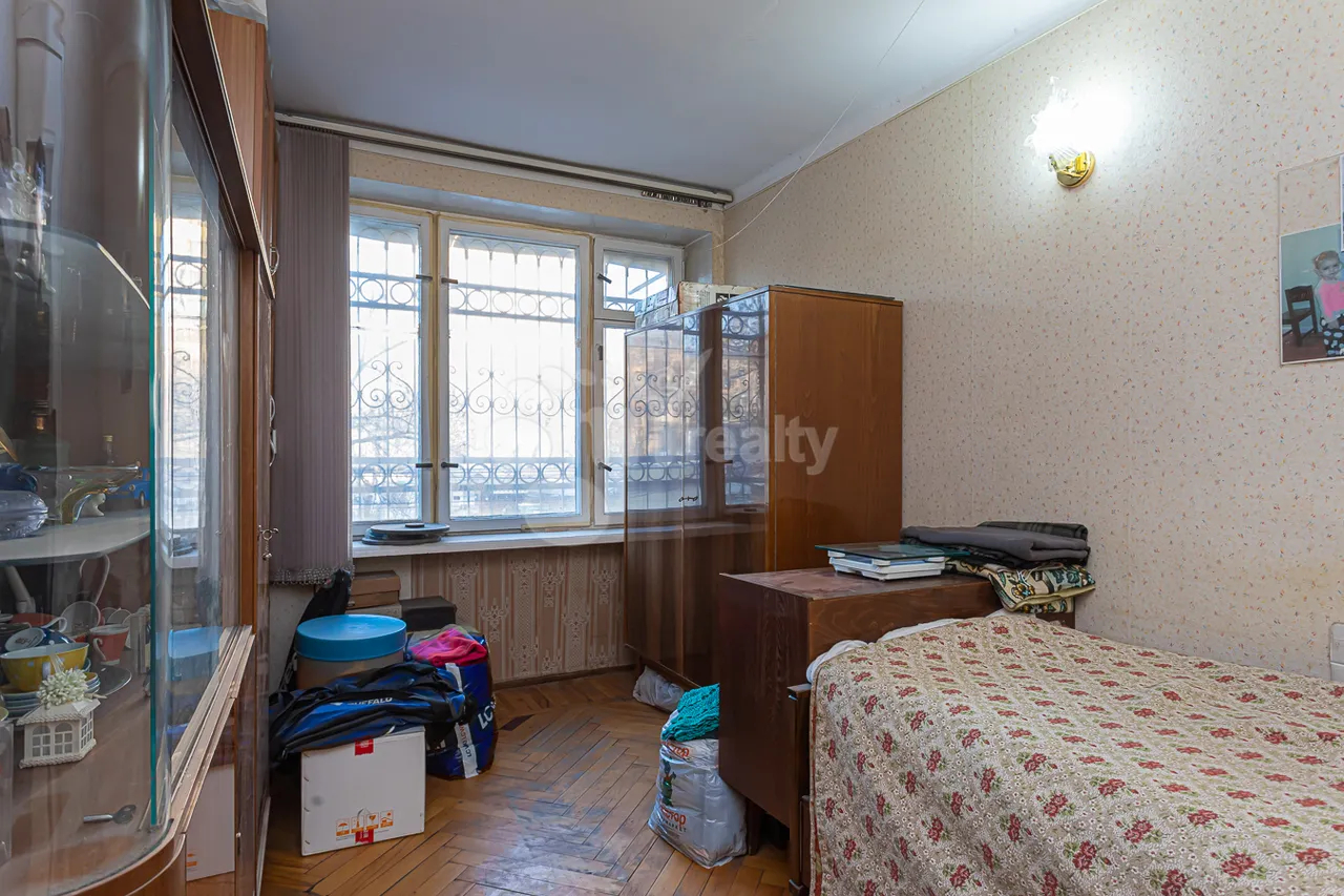3 bedroom apartment for sale Buzand St, Center Yerevan, 158424