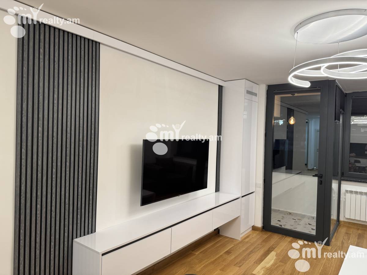 3 bedroom apartment for sale Koghbatsi St, Center Yerevan, 156029