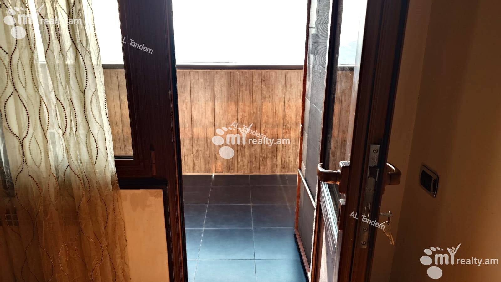 3 bedroom apartment for sale خیابان برادران اوربِلی, عربگیر ایروان, 154795