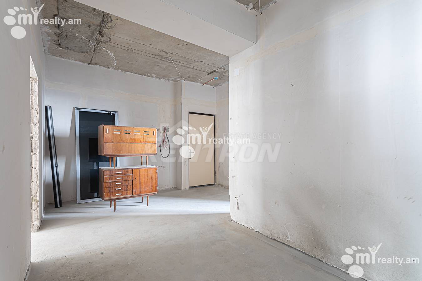 4 bedroom apartment for sale خیابان گِریبودوف, عربگیر ایروان, 156739