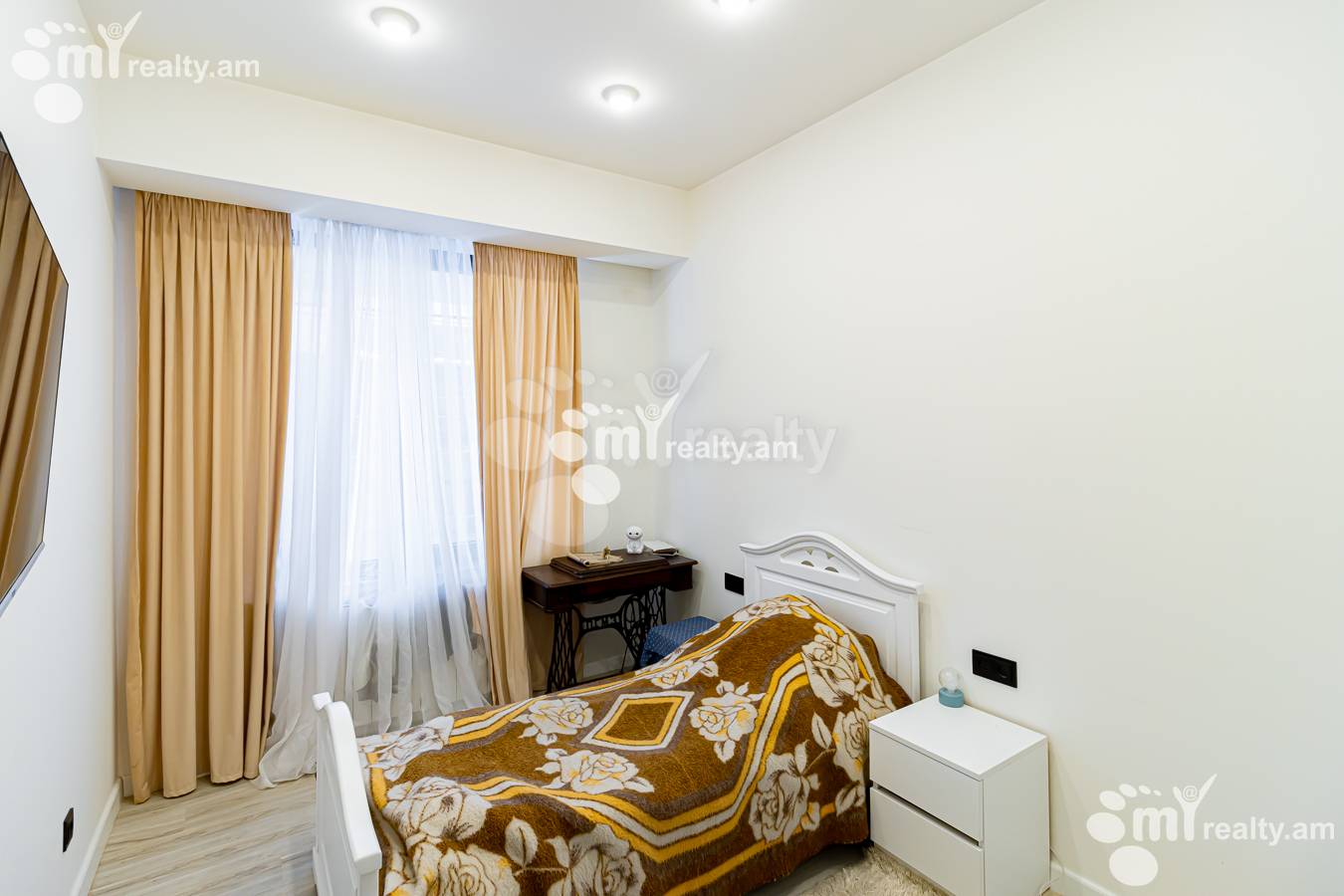 4 bedroom apartment for sale خیابان آخبیور سِروب, عربگیر ایروان, 154762