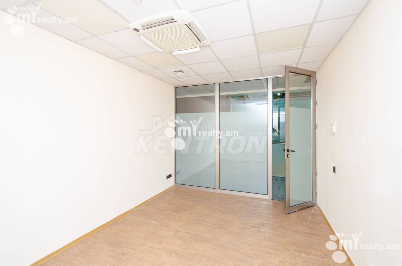 Снять коммерческoе помещение Г.Лусаворич ул, Центр Ереван, 153214