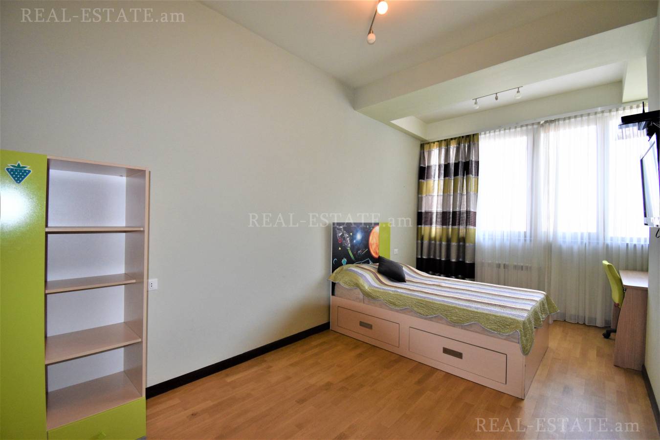 4 bedroom apartment for sale خیابان کِری, عربگیر ایروان, 118217