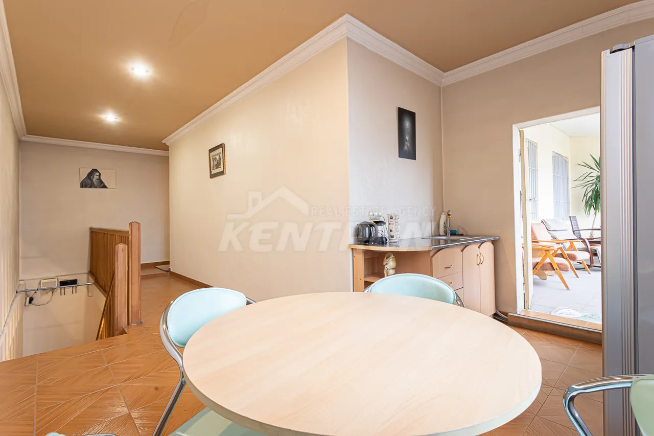 5 bedroom apartment for sale Hr.Kochar St, Arabkir Yerevan, 158247