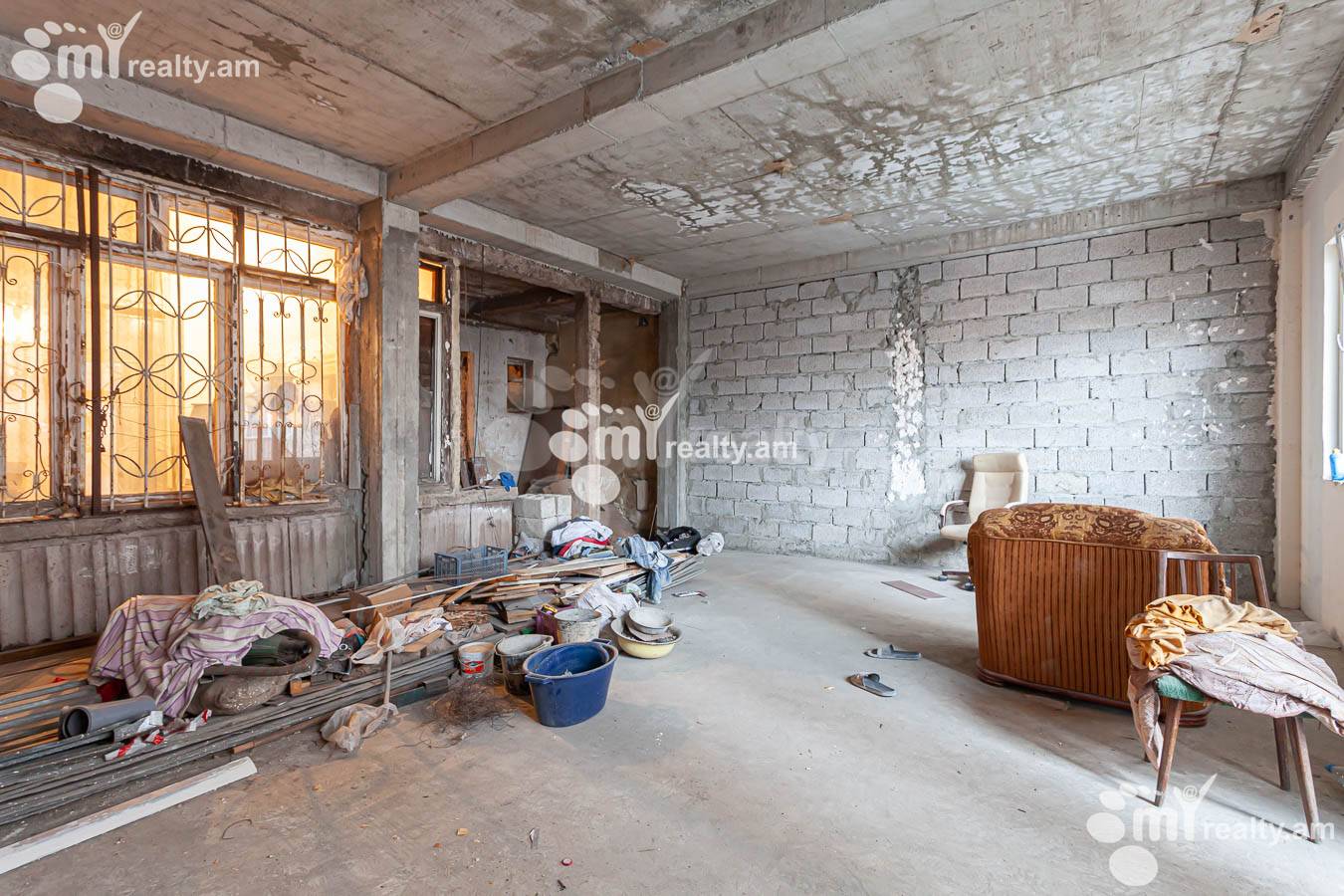 3 սենյականոց բնակարան  Ա.Պետրոսյան փող, Կենտրոն Երևան, 154245