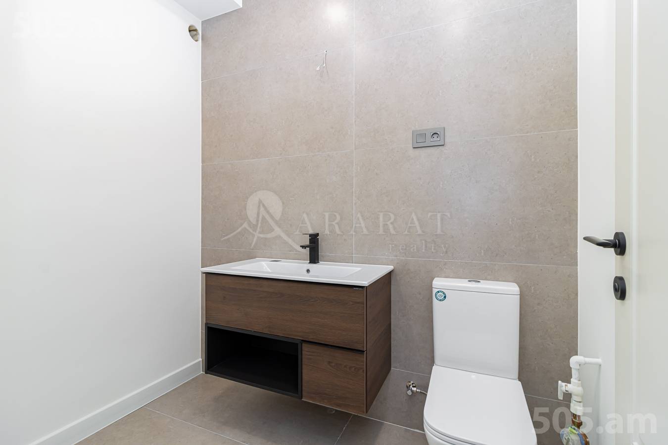 Commercial for rent خیابان آرگیشتی, مرکز شهر ایروان, 149934