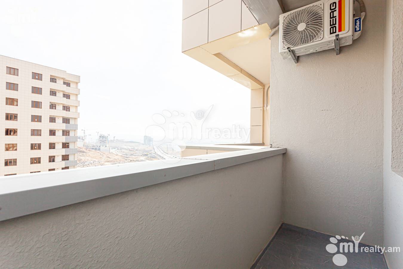 4 bedroom apartment for sale M․ Melqonyan str, مرکز شهر ایروان, 154447