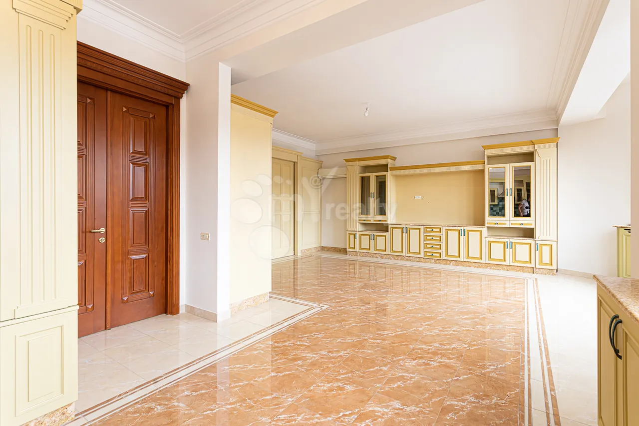 3 սենյականոց բնակարան  Վարդանանց փող, Կենտրոն Երևան, 157555