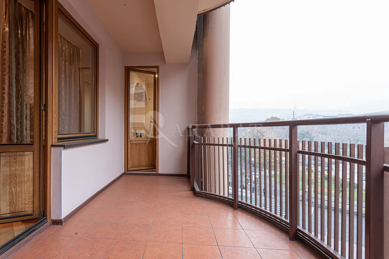 3 bedroom apartment for rent Northern(Hyusisayin)  Ave, Center Yerevan, 158075