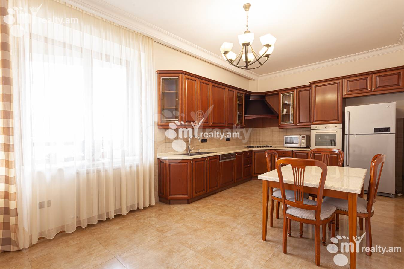 4 bedroom apartment for rent Teryan St, Center Yerevan, 156948