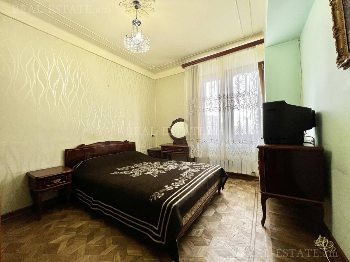 2 սենյականոց բնակարան  Սունդուկյան փող, Արաբկիր Երևան, 129637