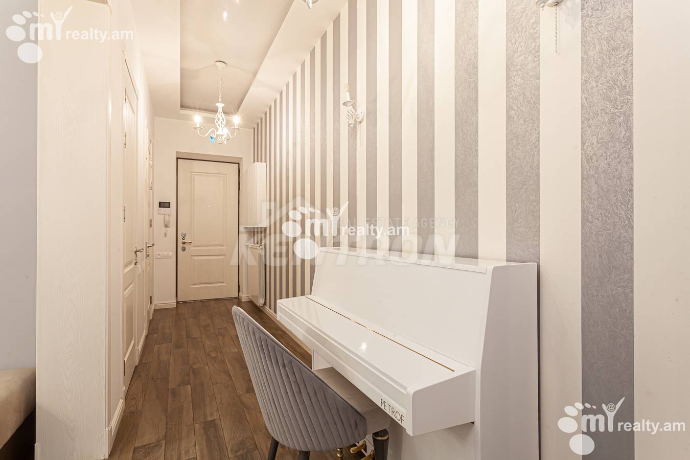 3 bedroom apartment for sale خیابان ماشتوتس, مرکز شهر ایروان, 155620