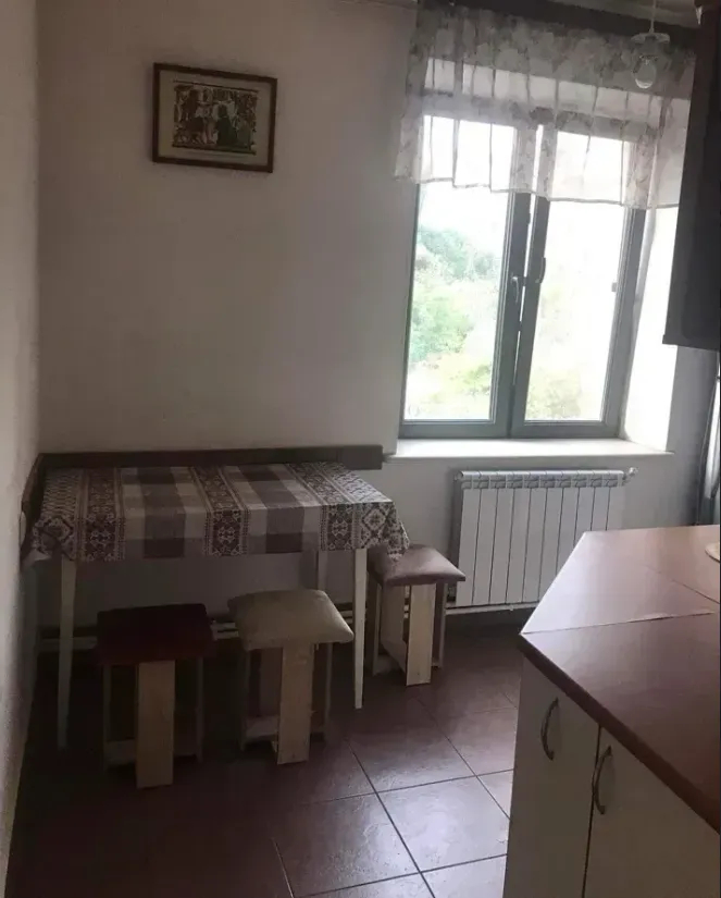 3 bedroom apartment for rent Abovyan St, Center Yerevan, 161850