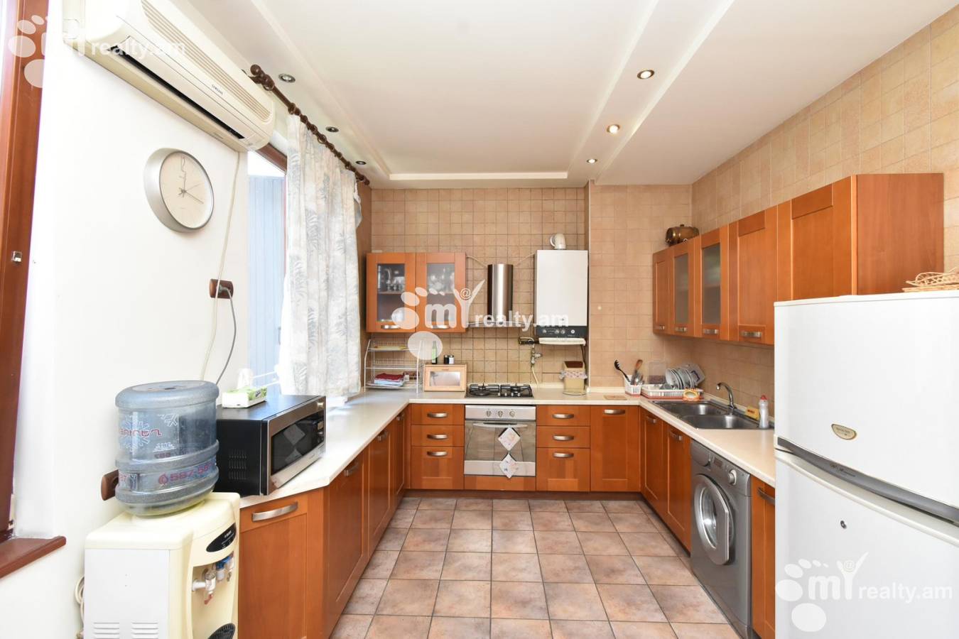 Снять 3 комнатную квартиру Саят-Нова пр, Центр Ереван, 158085