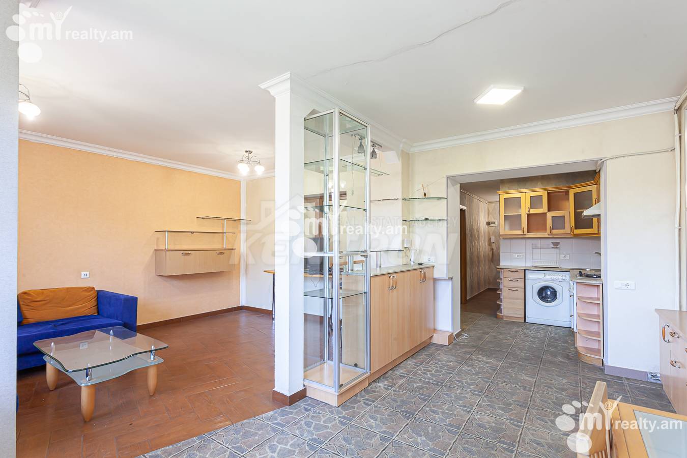 2 սենյականոց բնակարան  Զաքյան փող․ 1-ին նրբանցք, Կենտրոն Երևան, 148121