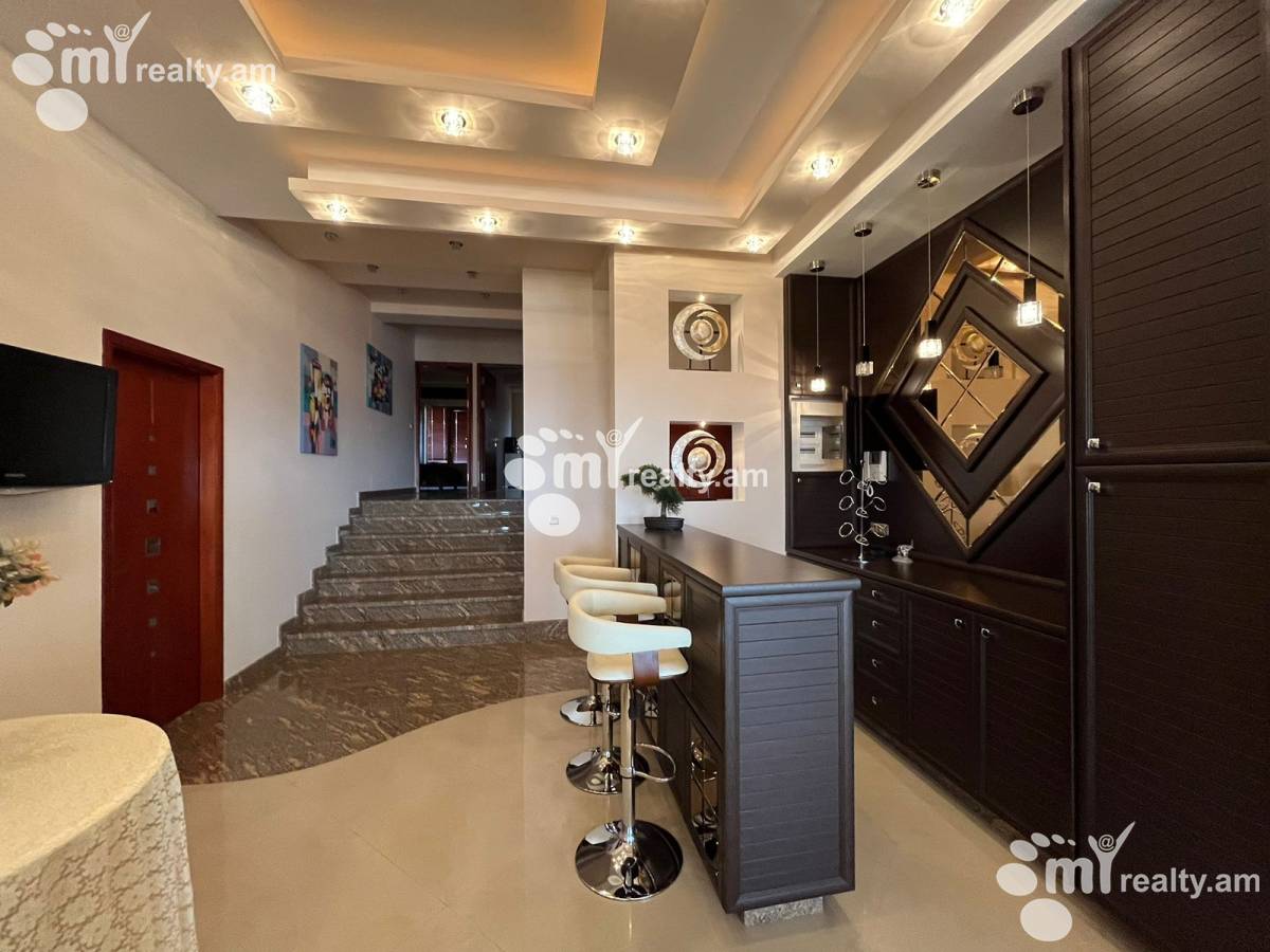 5 bedroom apartment for sale خیابان آنتارایین, مرکز شهر ایروان, 156791
