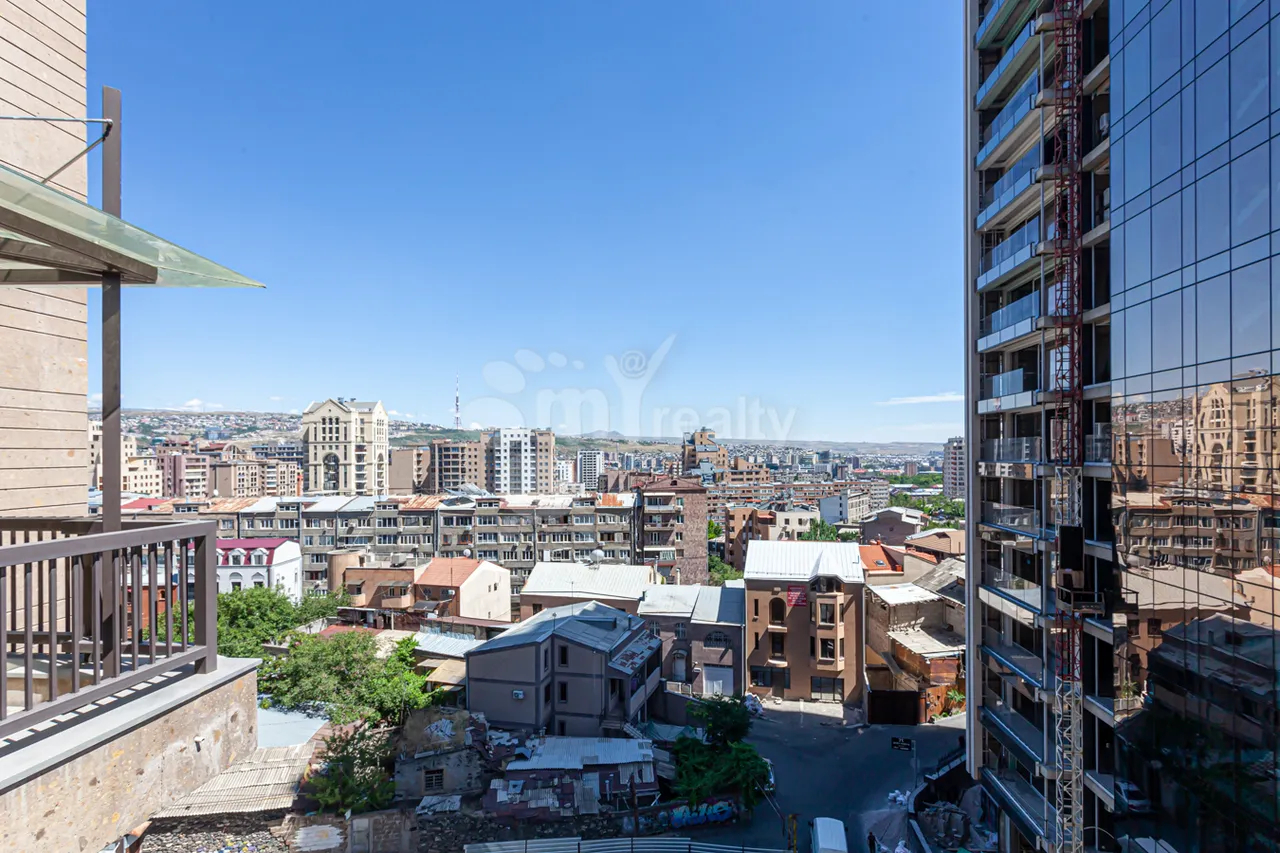 Снять 3 комнатную квартиру Паронян ул, Центр Ереван, 157980