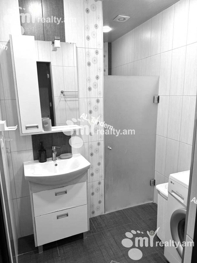 3 սենյականոց բնակարան վարձով Դ. Դեմիրճյան փող, Կենտրոն Երևան, 156756