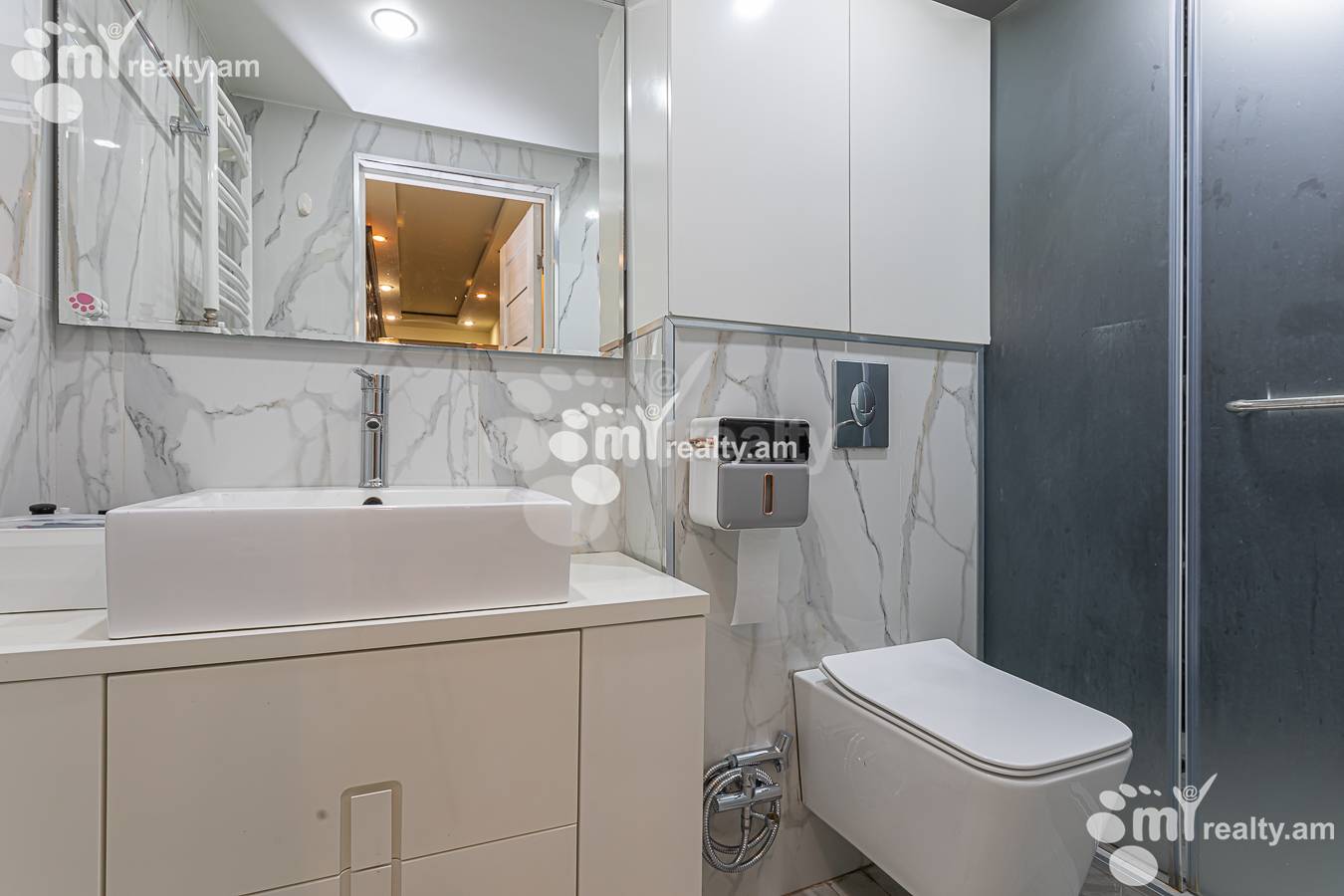 3 սենյականոց բնակարան  Թումանյան փող, Կենտրոն Երևան, 156836