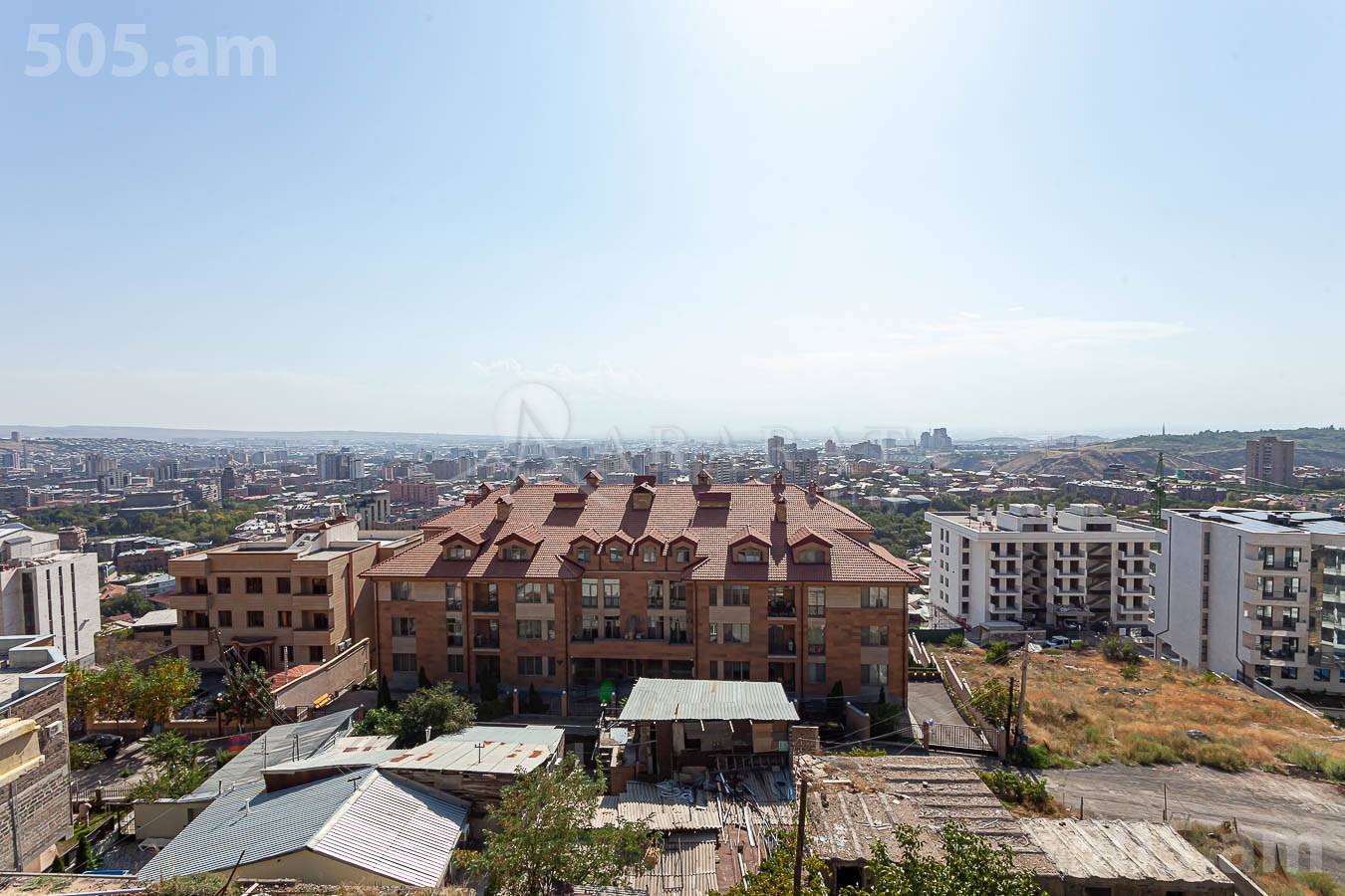 5 սենյականոց բնակարան  Անտառային փող, Կենտրոն Երևան, 153016