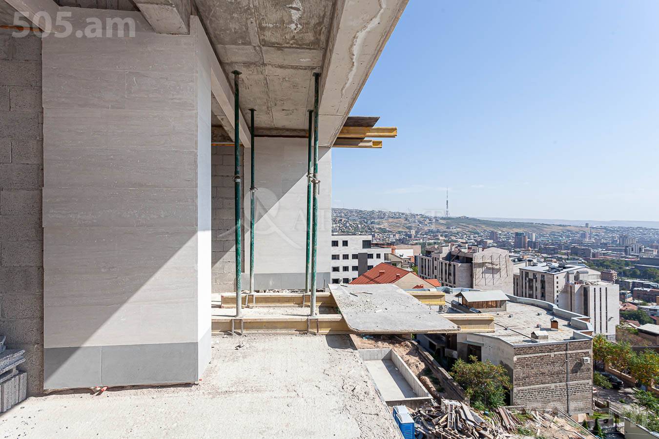 5 սենյականոց բնակարան  Անտառային փող, Կենտրոն Երևան, 153016