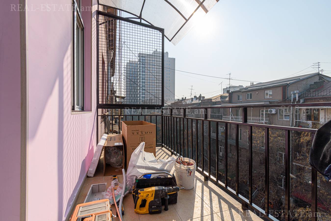 3 սենյականոց բնակարան  Պուշկինի փող, Կենտրոն Երևան, 128781