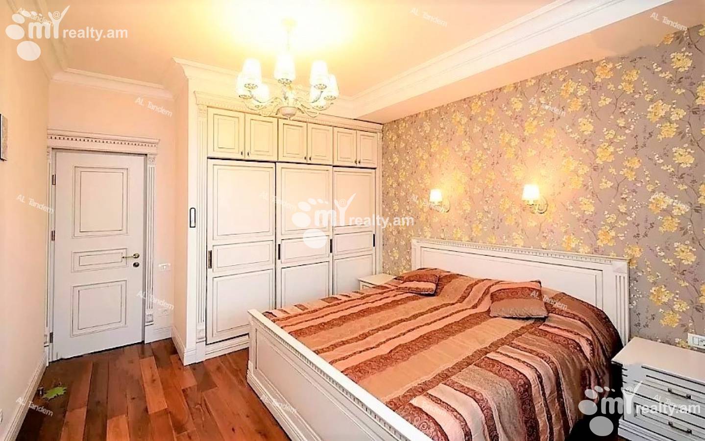 Купить 4 комнатную квартиру Цицернакаберд шоссе, Центр Ереван, 122548