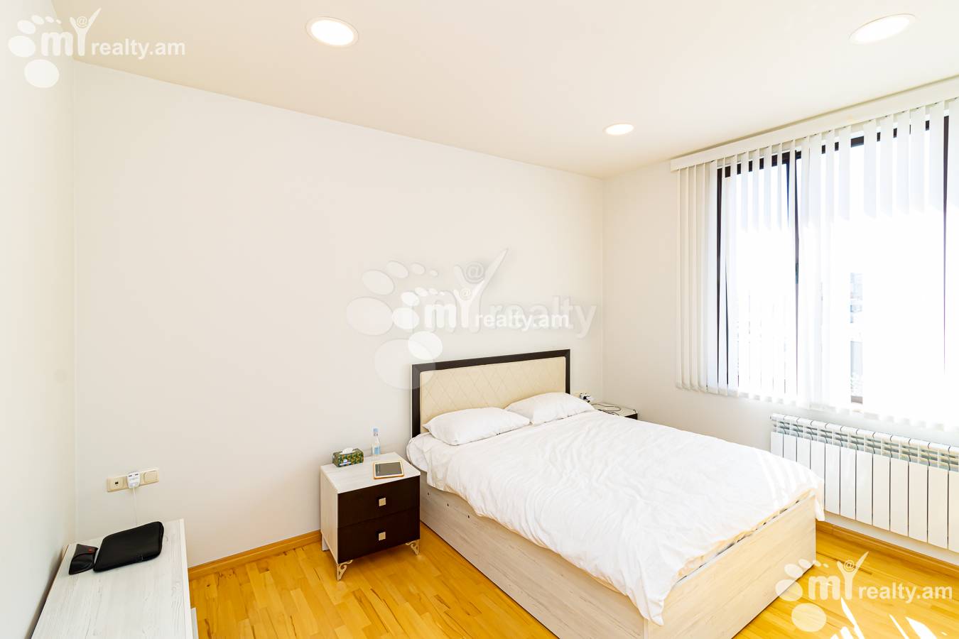 3 bedroom apartment for sale خیابان آنتارایین, مرکز شهر ایروان, 137521