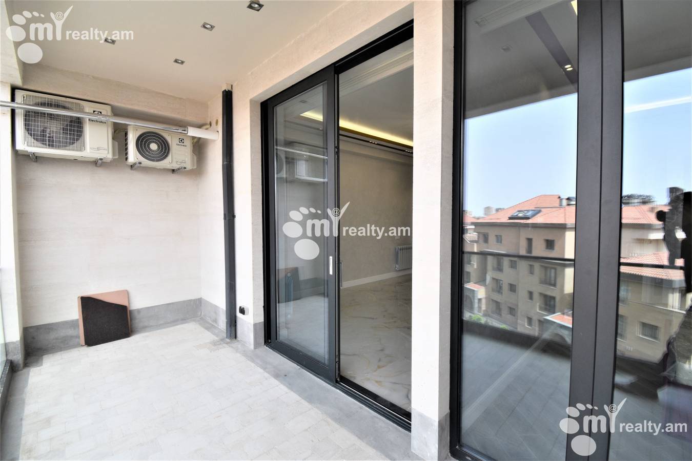 2 bedroom apartment for rent خیابان آنتارایین, مرکز شهر ایروان, 137870