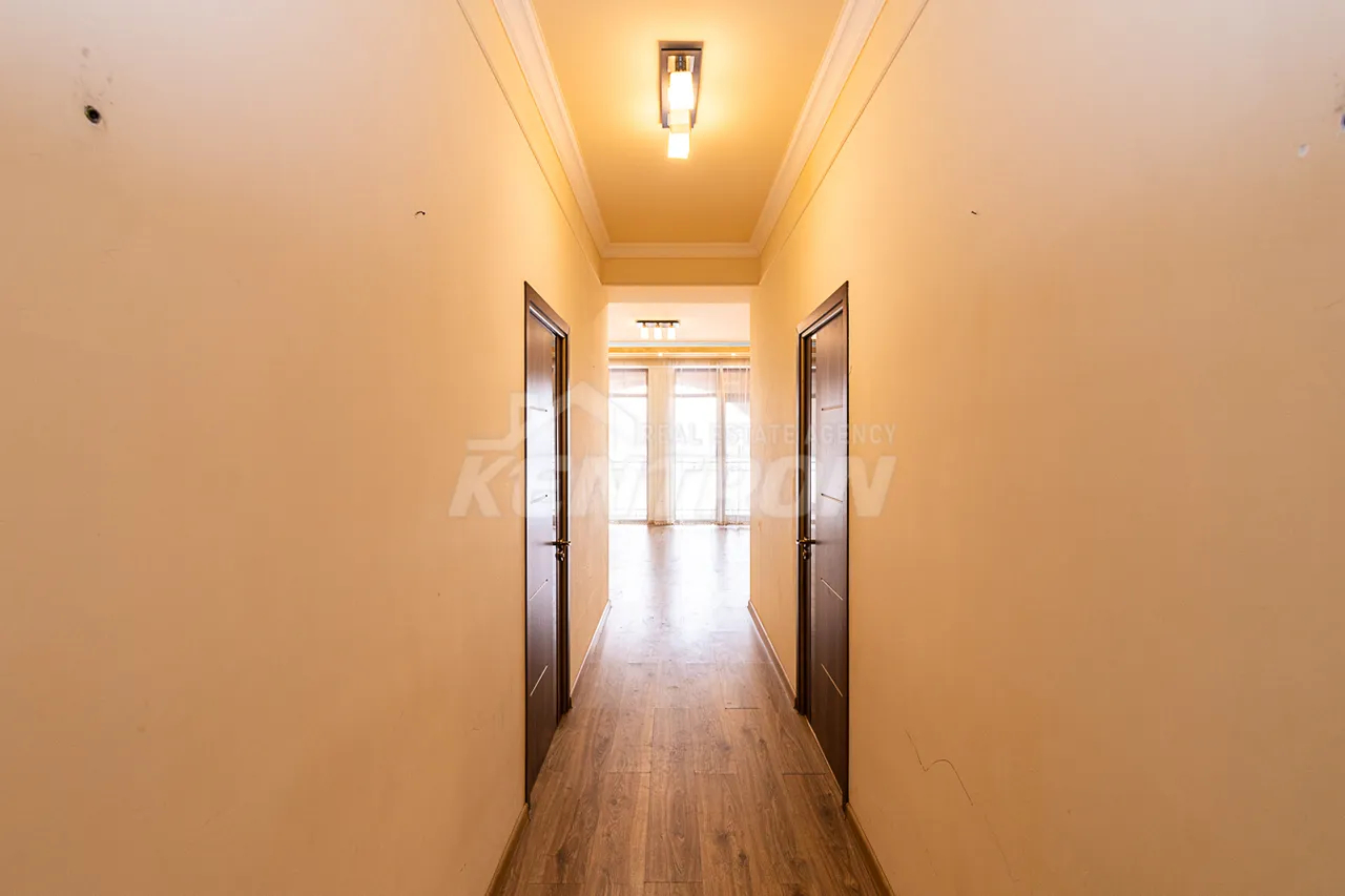 4 bedroom apartment for sale Sasna Тsrer St, Davtachène Yerevan, 159006