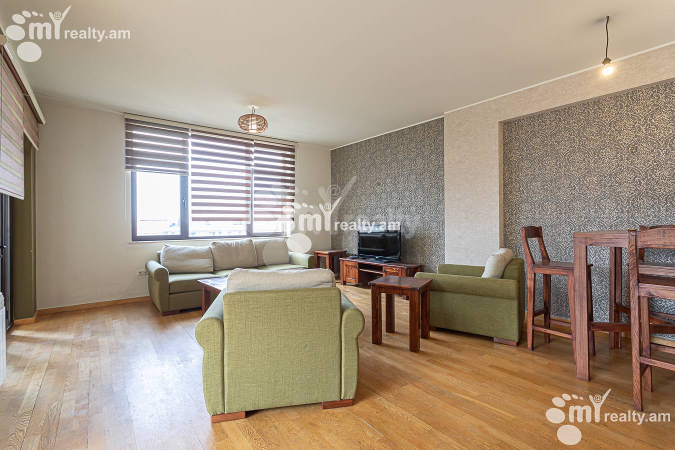 3 bedroom apartment for rent Antarayin St, Center Yerevan, 157028