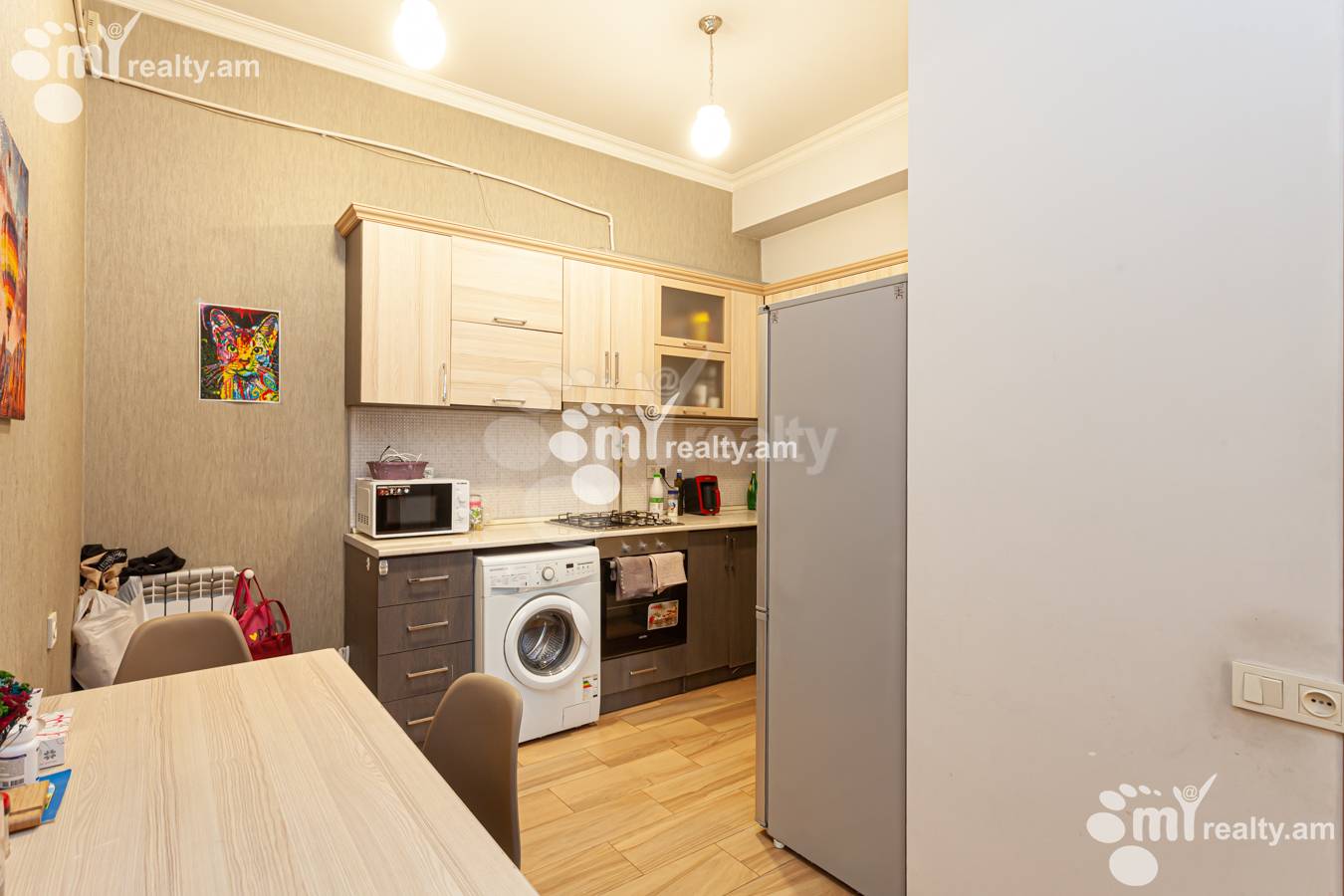 3 սենյականոց բնակարան  Եկմալյան փող, Կենտրոն Երևան, 151084