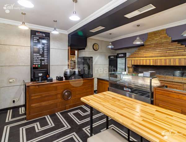 komercion-vardzakalutyun-Yerevan-Center