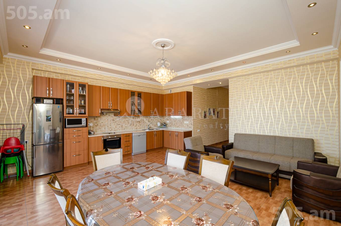 Купить 2 комнатную квартиру Арам ул, Центр Ереван, 152026