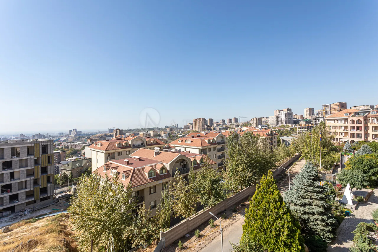 Снять 3 комнатную квартиру Антараин ул, Центр Ереван, 159000