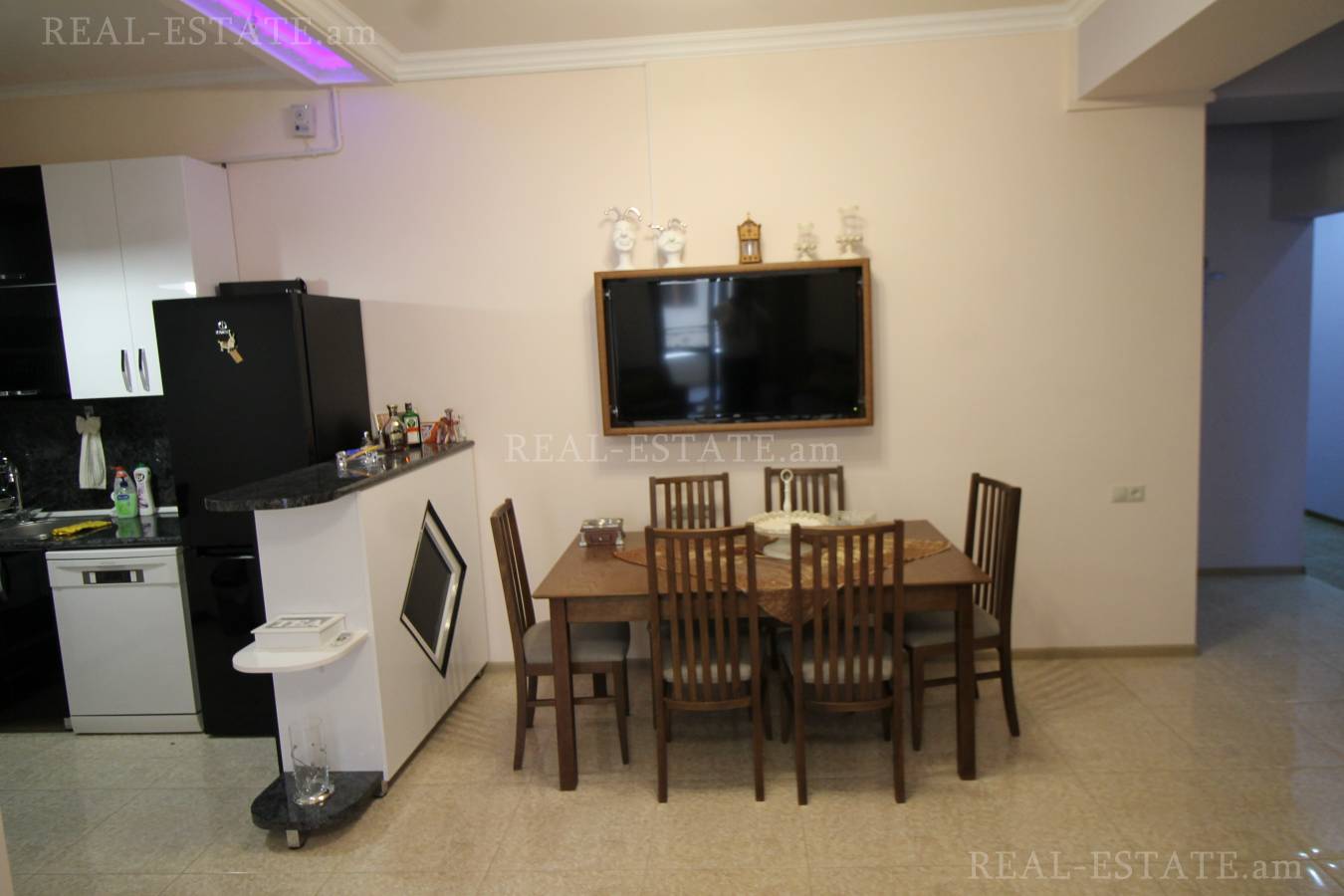 3 սենյականոց բնակարան  Մաշտոցի պող, Կենտրոն Երևան, 85314