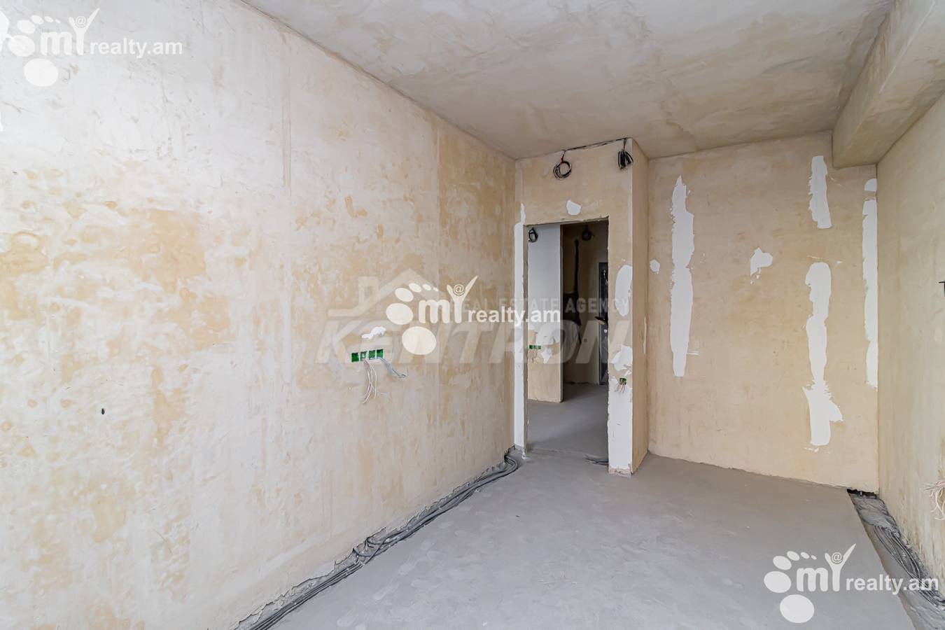 Купить 2 комнатную квартиру Антараин ул, Центр Ереван, 153747