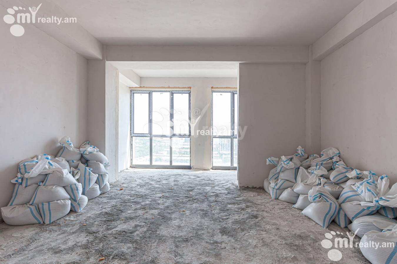 4 սենյականոց բնակարան  Աբելյան փող, Աջափնյակ Երևան, 155638